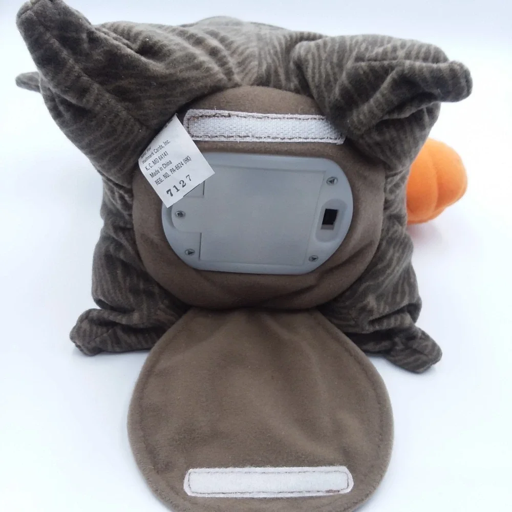 Hallmark Spooky Tree Owls Plush‎ Animated Singing Halloween Addams Family *VIDEO